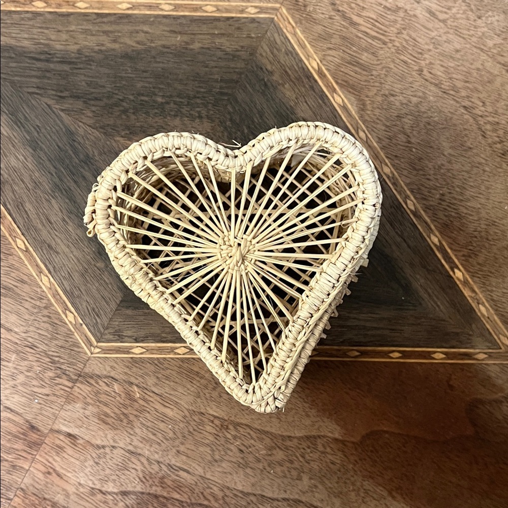 Handmade vintage wicker heart shaped trinket box